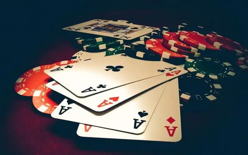 Fitur cash out di upinslot untuk menutup posisi taruhan sebelum pertandingan berakhir